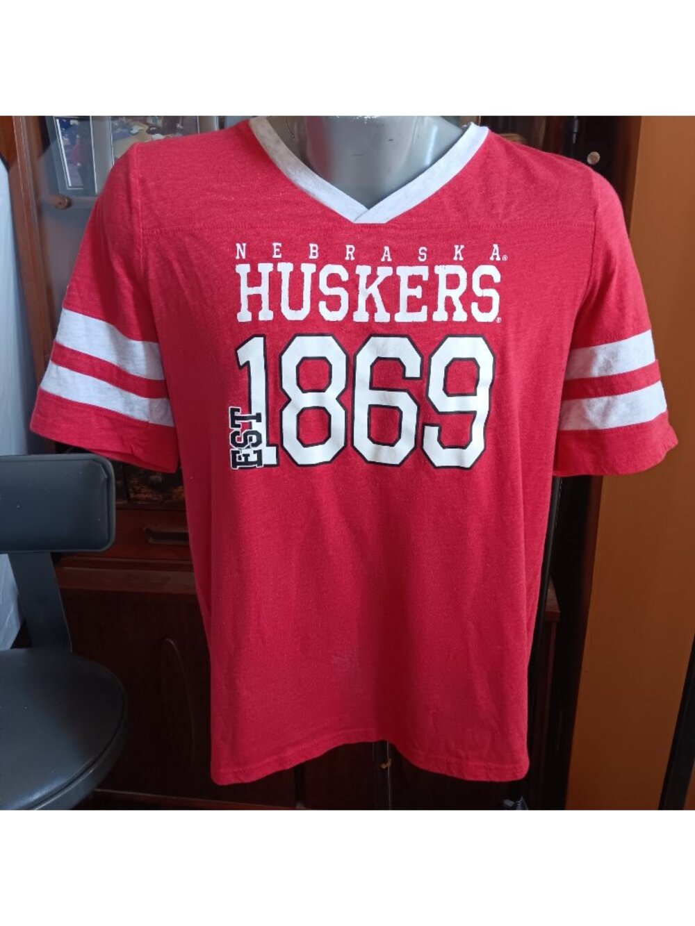 Big Red Nebraska Huskers Medium T-shirt 1869 Est. Red V-Neck T-Shirt